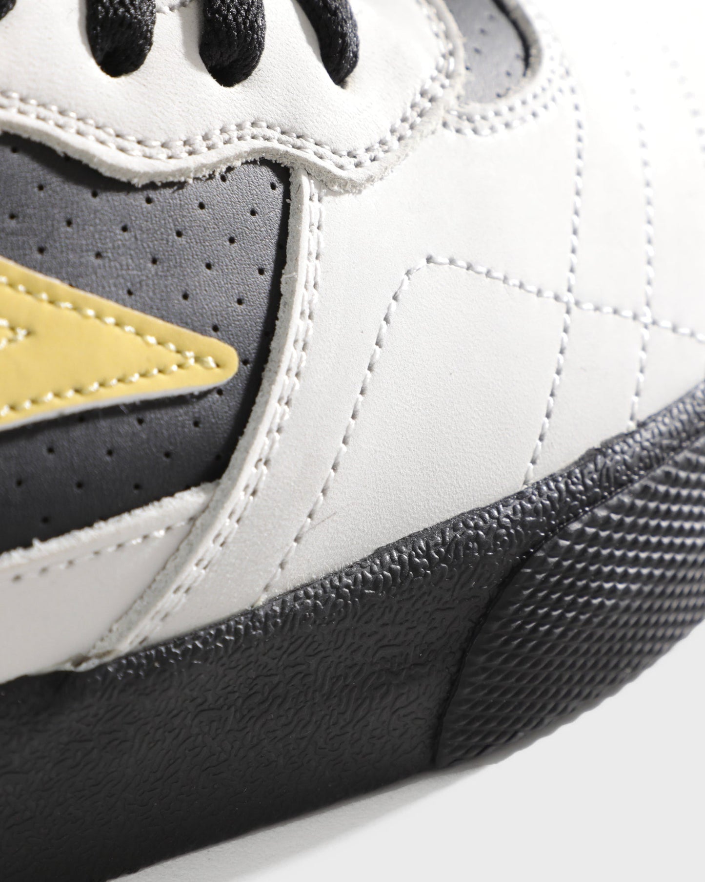 Cambridge - White Banana Black