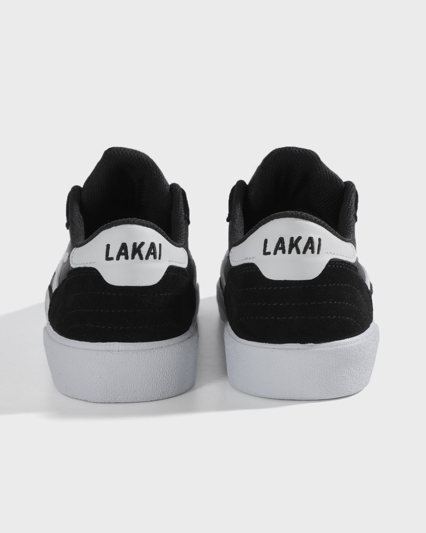 Cambridge - Black/White Suede