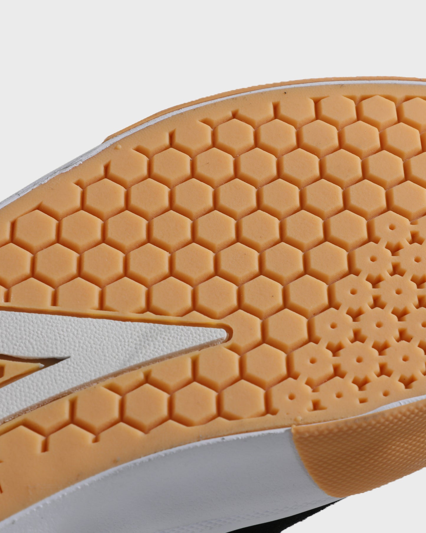 Manchester - Black White Gum Toe
