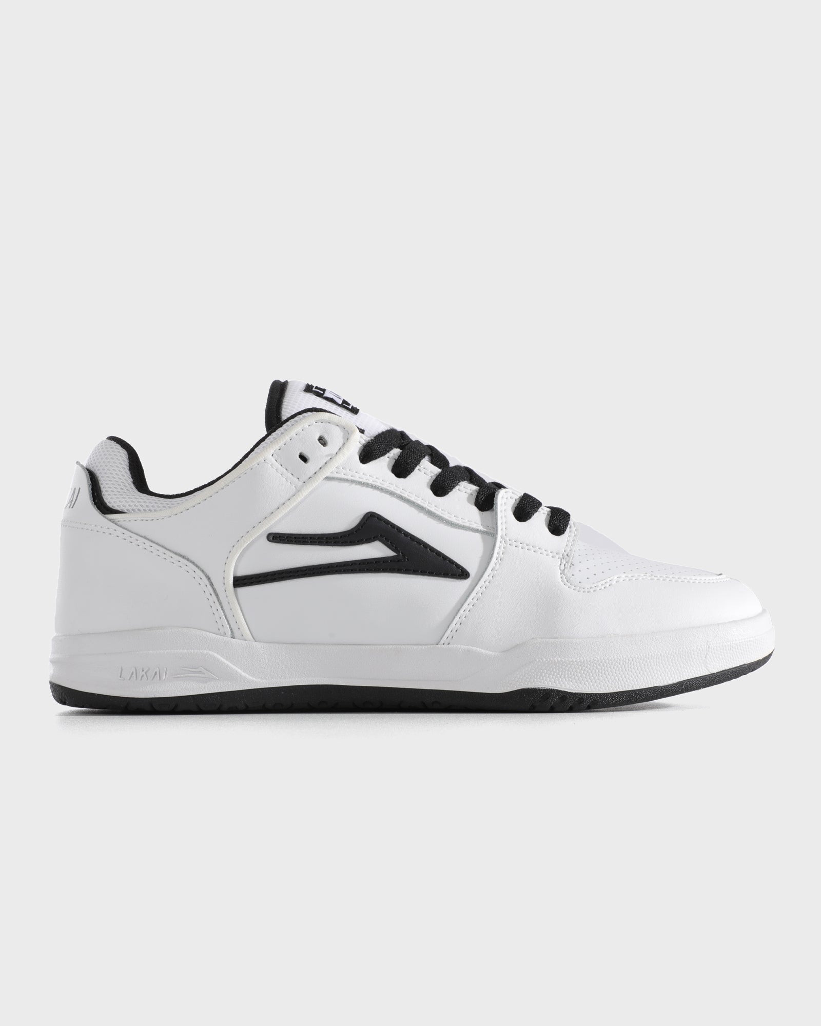 Telford Low – Lakai