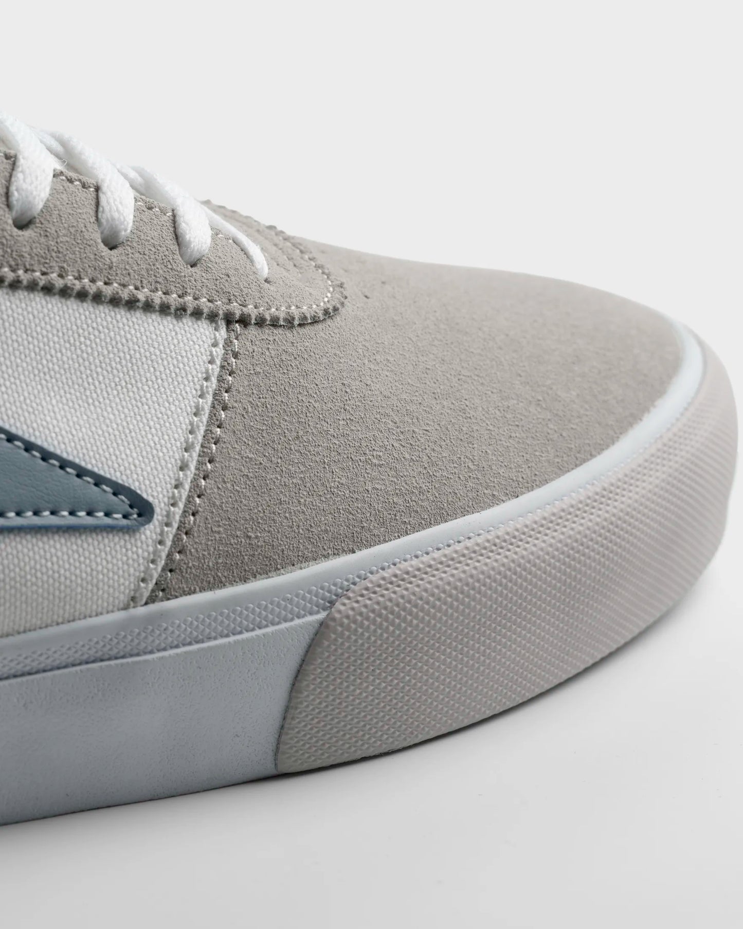 Manchester - Glacier Grey White