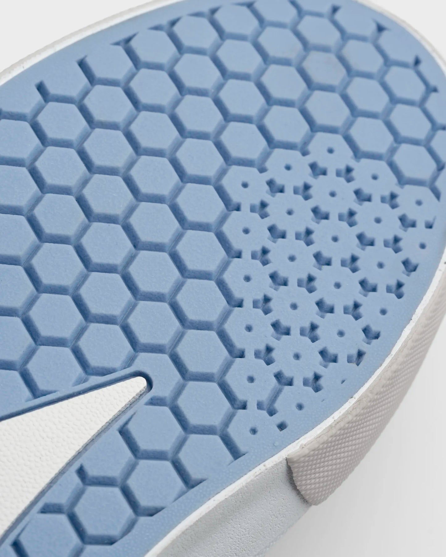 Manchester - Glacier Grey White